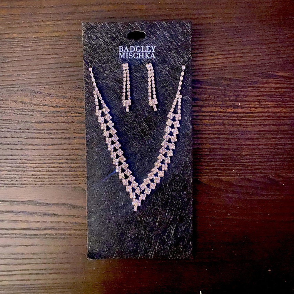 NEW Badgley Mischka silver necklace and earrings set